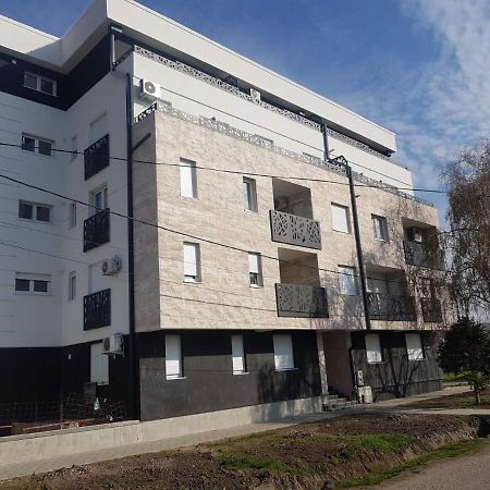 Royal Residence Apartmani 2 Pančevo المظهر الخارجي الصورة